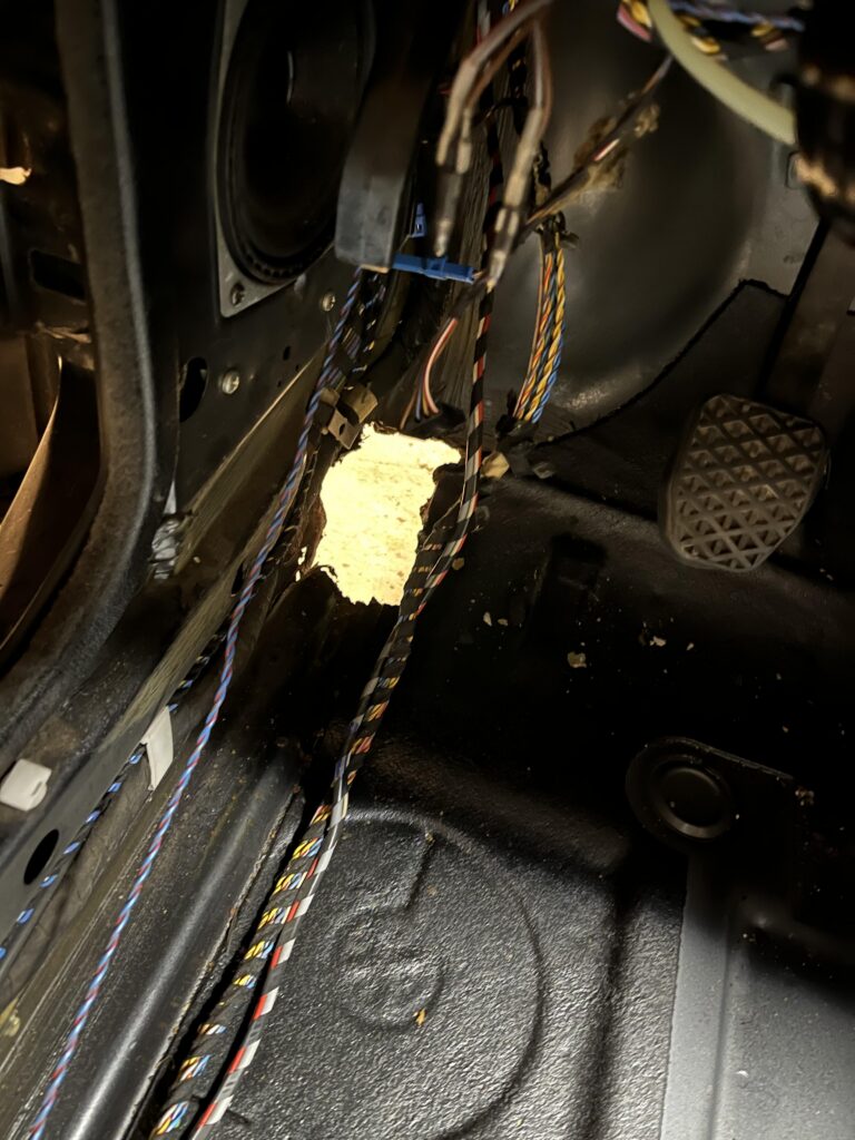 Hole in the floor of BMW E30